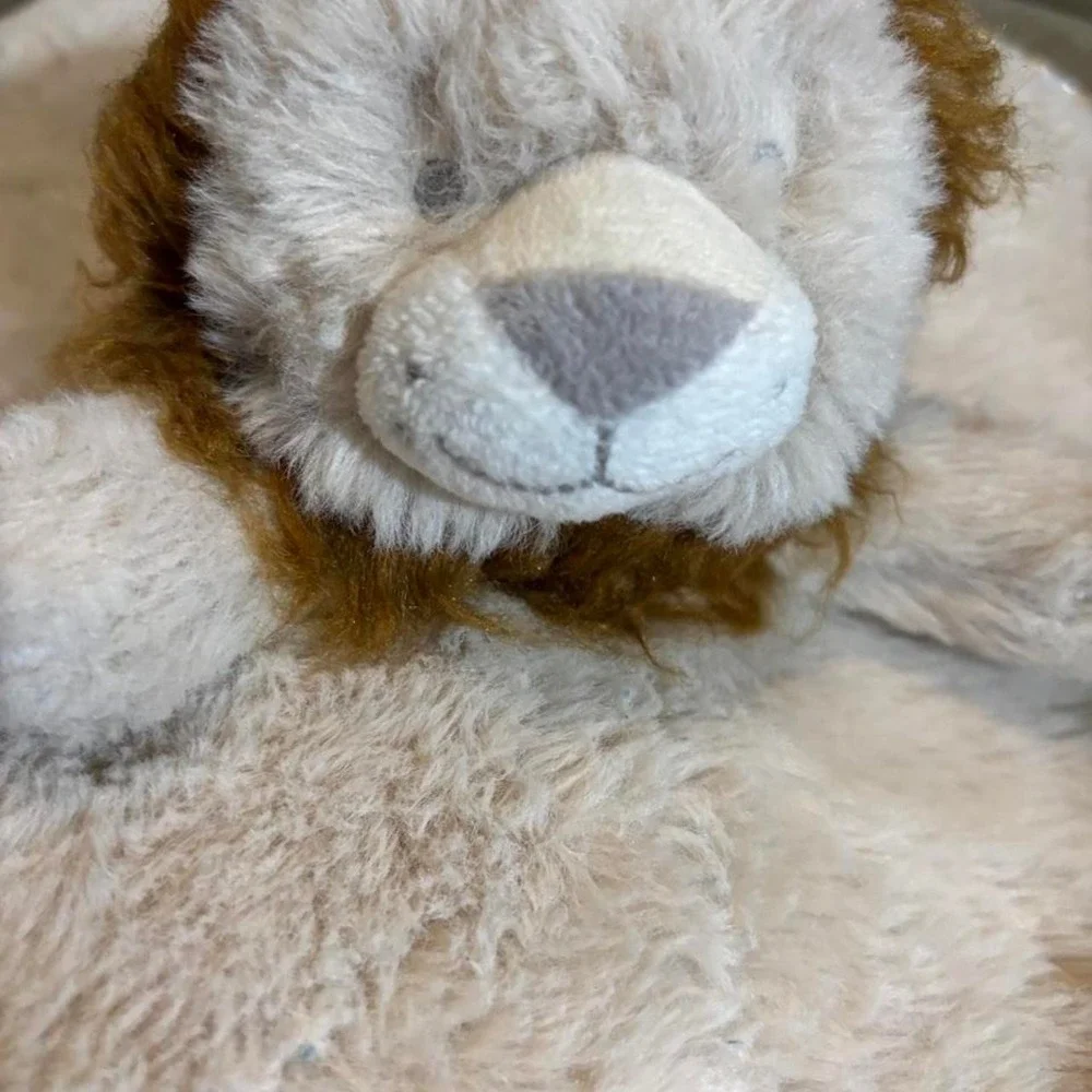Lion Lovey Cloud island brand